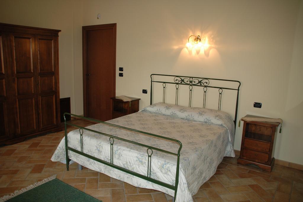 Il Podere Del Falco Assisi Szoba fotó